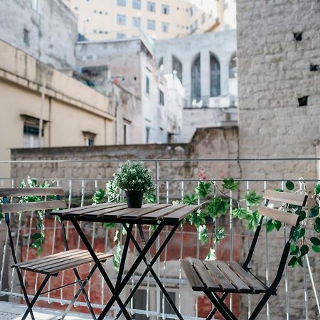 Brombeis Aurea By Casanapoletana - Town Center Apartment Napoli Bagian luar foto