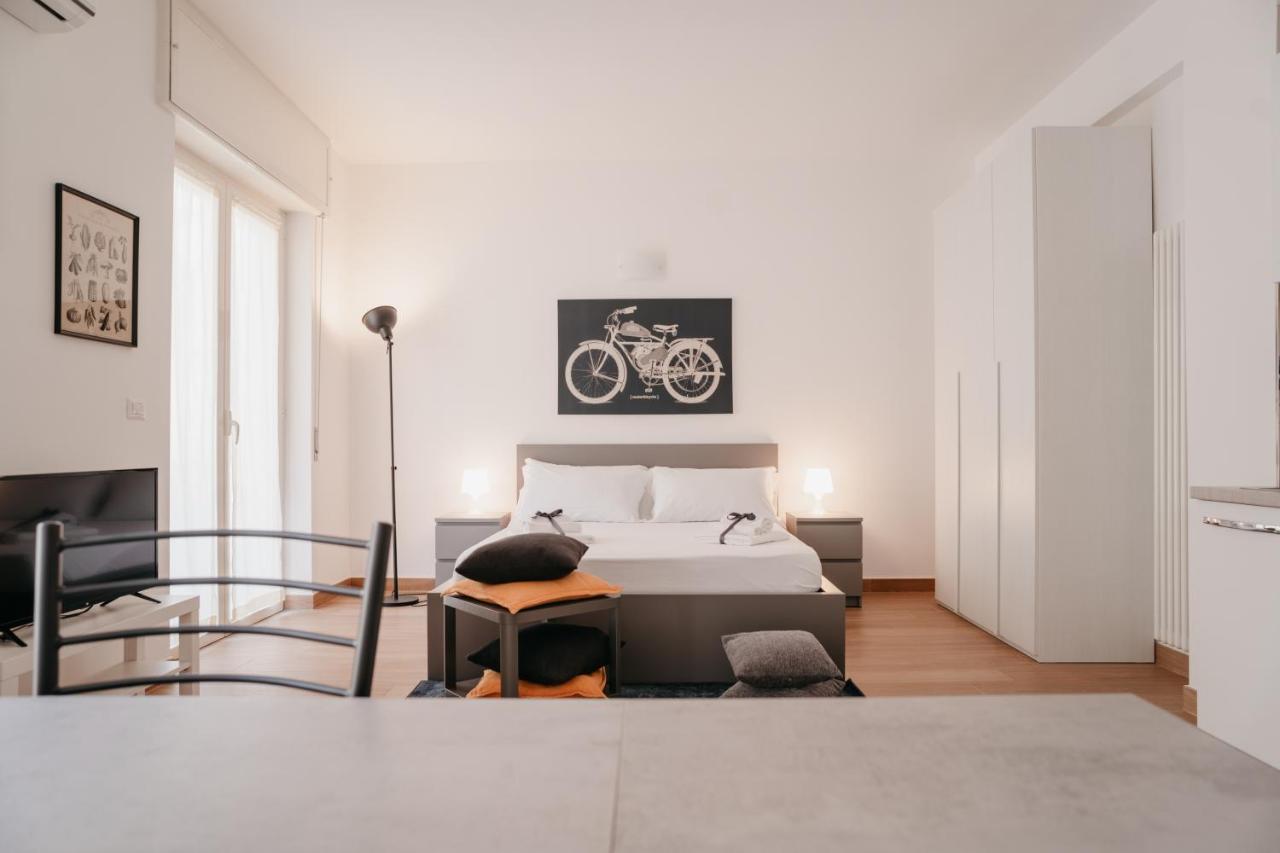 Brombeis Aurea By Casanapoletana - Town Center Apartment Napoli Bagian luar foto