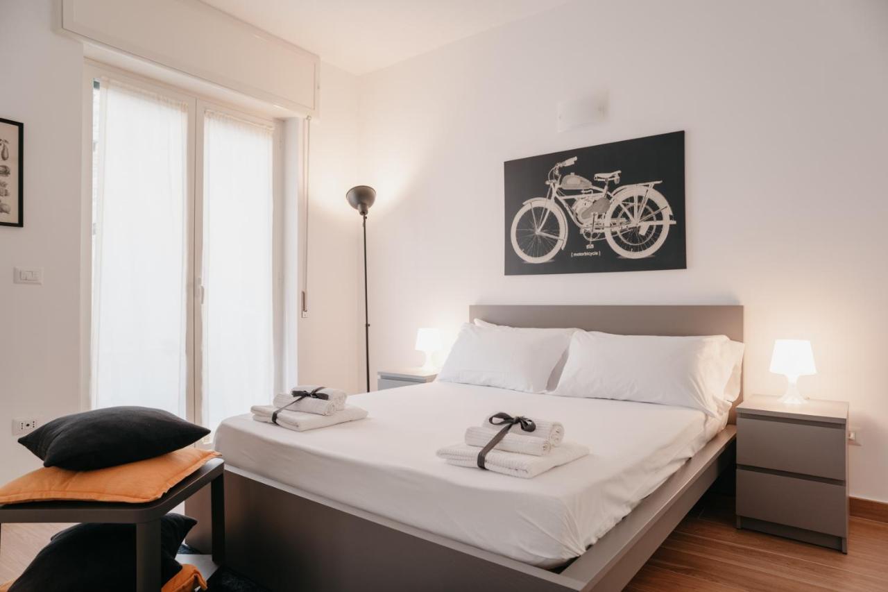 Brombeis Aurea By Casanapoletana - Town Center Apartment Napoli Bagian luar foto